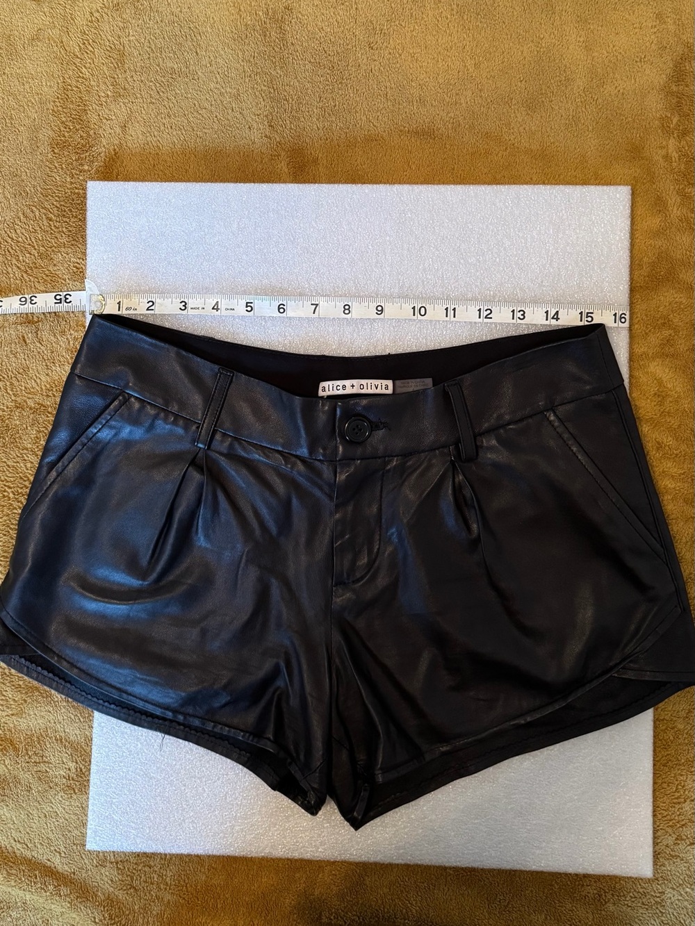 Alice + Olivia Black Leather Pleated Tailored Shorts Size 4